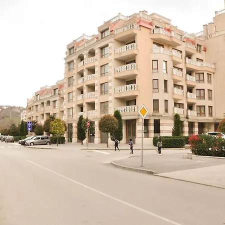 - South Bay Апартаменты Варна